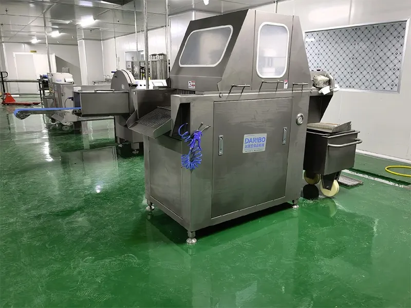 Thiết bị cắt thịt và máy tiêm nước muối đã được lắp đặt cho các nhà máy chế biến thịt